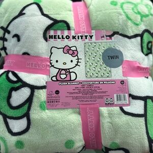 BRAND NEW RELEASE Hello Kitty St. Patricks Day Twin Throw Blanket